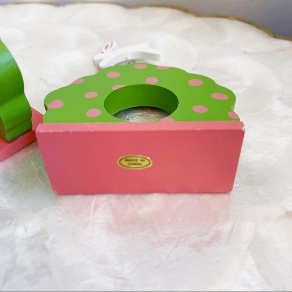 Bardwil Linens Green Pink Wood Bunny Napkin Rings - Picture 4 of 8